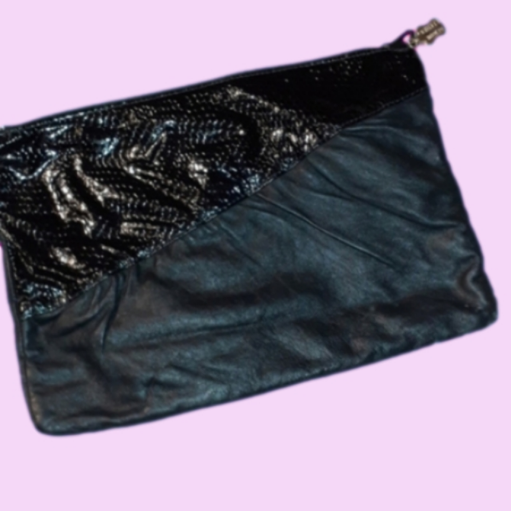 BLACK LEATHER BAG - Picture 2 of 7